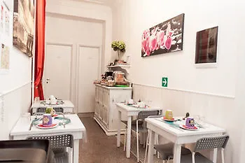 Alojamento de Acomodação e Pequeno-almoço Re Di Luna 4*
