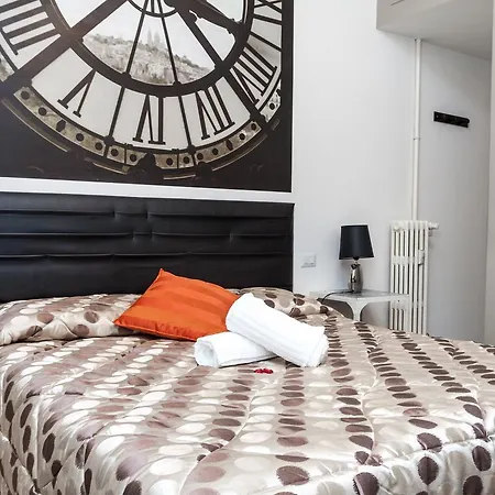 Alojamento de Acomodação e Pequeno-almoço Re Di Luna 4*